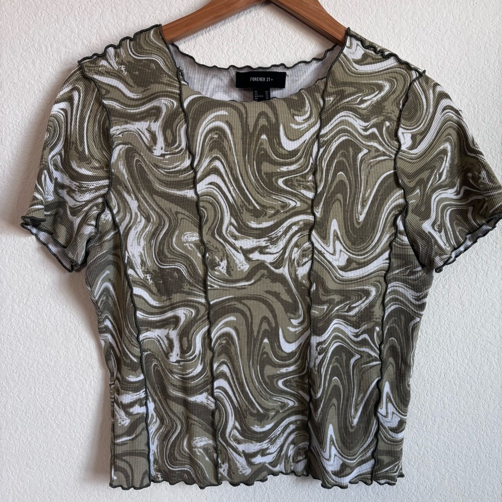 Forever 21 plus size green and white marble print top size 0x